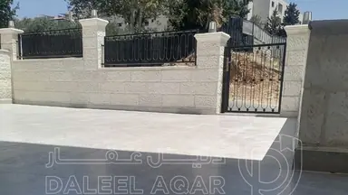 شقة - شقة للبيع في ام السماق قرب روام كيك - 160000 دأ